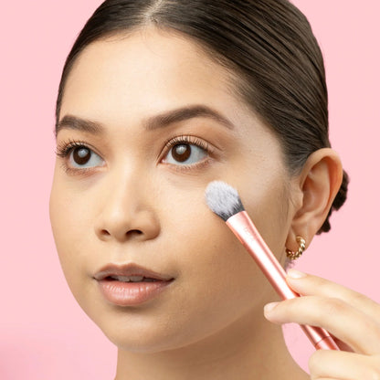 Real Techniques Brightening Concealer Makeup Brush