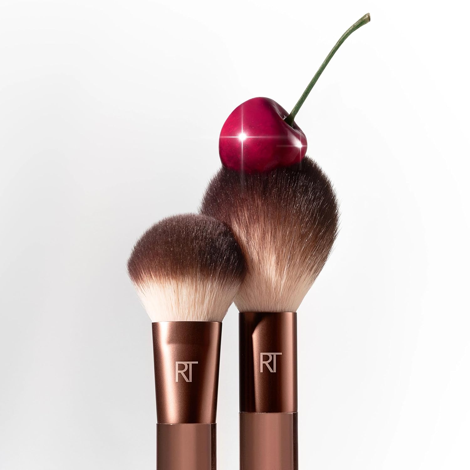 Real Techniques Cherry On Top It’s All Blush Brush