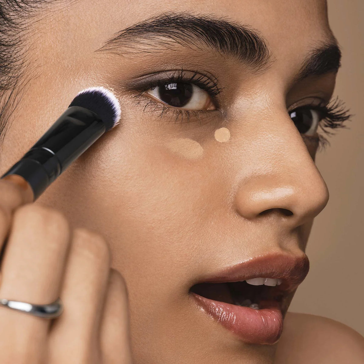 Elf Tap & Blend Concealer Brush